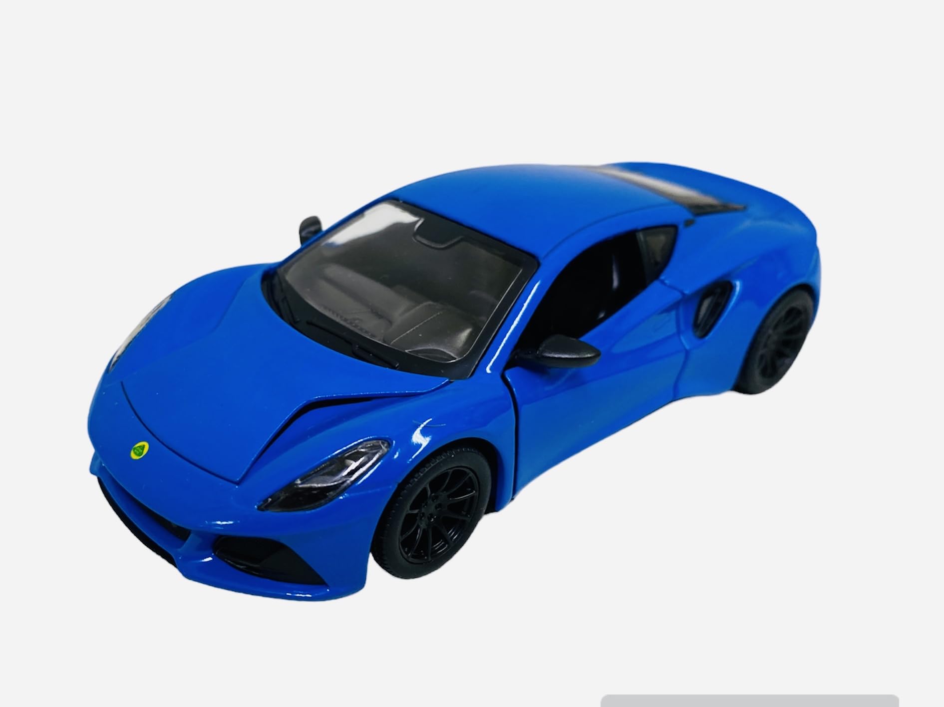 Amazon.co.jp: Kinsmart ロータス・エミーラ 1：34 カラー：ブルー